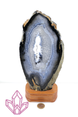 Große Achat-Geode auf Holzständer, poliert, ca. 2,06 kg